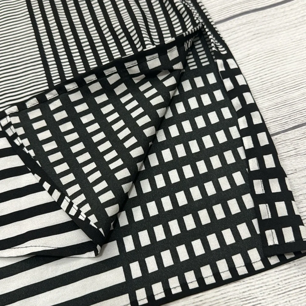 Calvin Klein‎ Women’s Black and White Multi Patterned Print Blouse